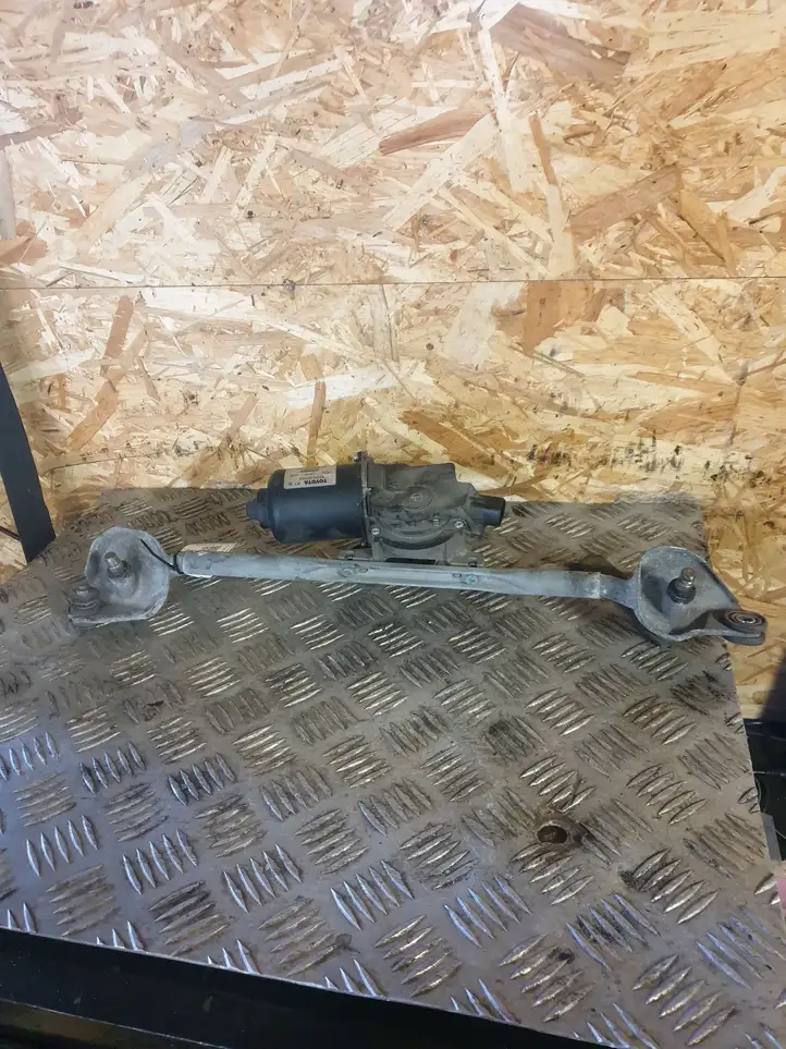 Toyota Corolla Verso AR10 (2004 - 2009) 851100F020 Комплект механизма стеклоочистителей — фото 1