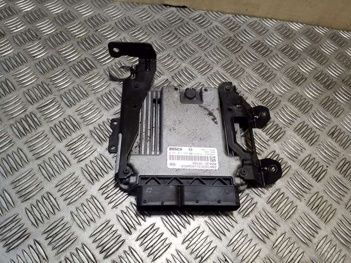 Kia Sorento (2009 - 2014)  0281017609 Блок управления двигателя