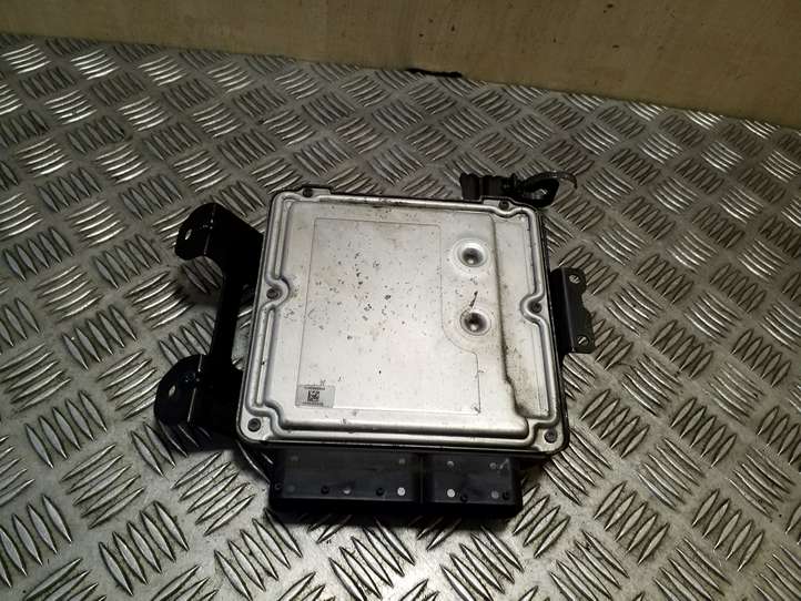 Kia Sorento (2009 - 2014)  0281017609 Блок управления двигателя