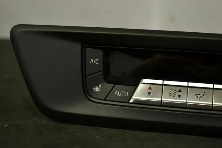 BMW X7 G07 (2018 - ) 9490550 Блок управления климат-контролем — фото 3