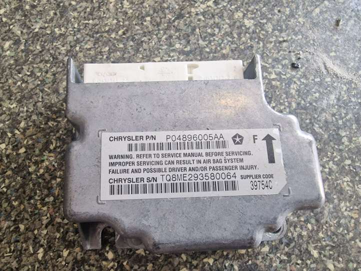 Jeep Liberty (2000 - 2007)  P04896005AA Блок управления надувных подушек
