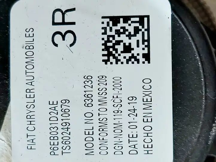 Chrysler Pacifica (2016 - ) P6EB031D2AE Ремень безопасности 3-го ряда — фото 2