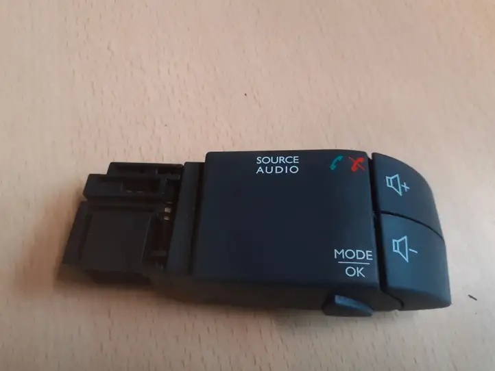 Dacia Dokker (2012 - 2021) 344422023GB Мултифункционный включатель управления / ручка — фото 1