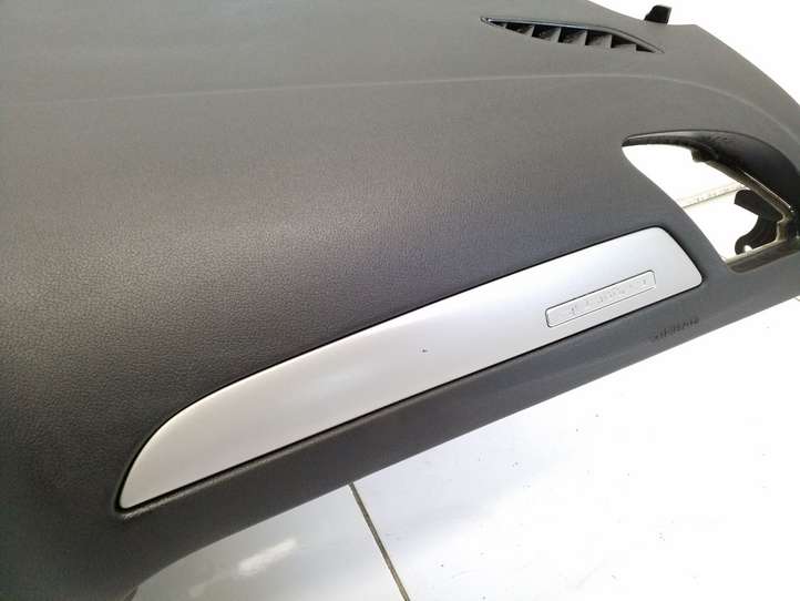 Audi A4 (2007 - 2011)  8K1857041A Панель