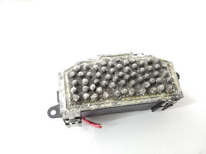Audi A4 (2007 - 2011)  8K0820521B Реостат вентилятора печки