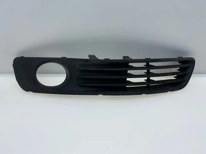 Subaru Legacy (2003 - 2009) 57731AG640 Решетка противотуманной фары — фото 1