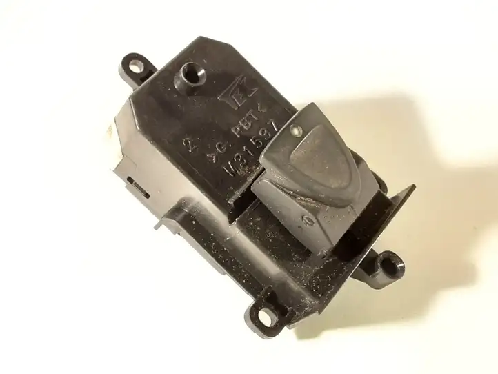 Honda Civic (2006 - 2011) M31537 Кнопка стеклоподъемников — фото 1