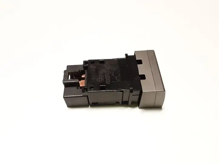 Nissan X-Trail T30 (2001 - 2007) 06016 Кнопка обогрева стекла — фото 1