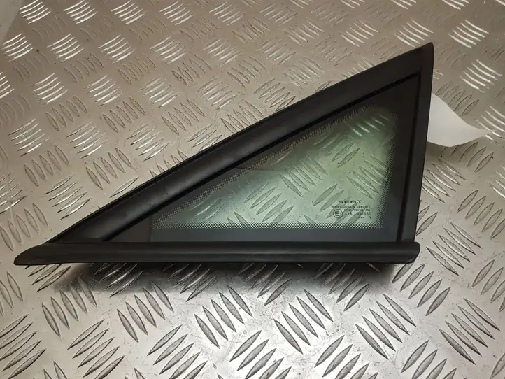 Seat Altea XL (2004 - 2015) 5P0845411 Треугольное стекло кузова — фото 1