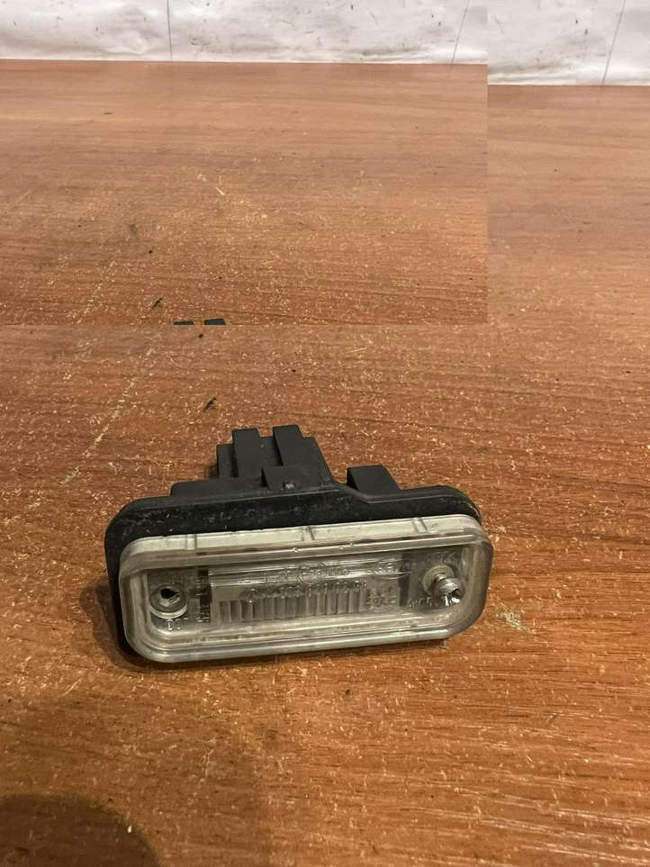 Mercedes-Benz E W211 (2002 - 2009)  A2038200256 Освещение номера