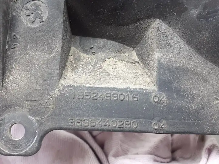 Peugeot 307 CC (2001 - 2005) 9636440280 Кронштейн заднего бампера — фото 3