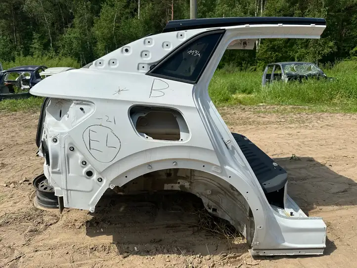 Volkswagen ID.4 (2020 - ) Задняя часть кузова — фото 1