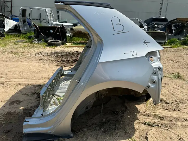 Volkswagen ID.3 (2019 - ) Задняя часть кузова — фото 7