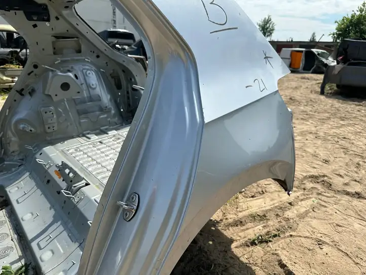 Volkswagen ID.3 (2019 - ) Задняя часть кузова — фото 20