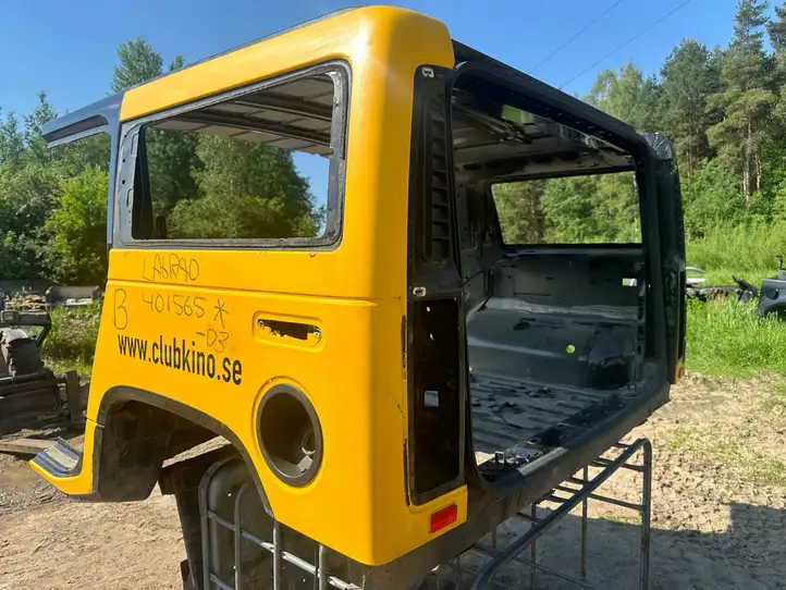 Hummer H2 (2002 - 2009) Задняя часть кузова — фото 17