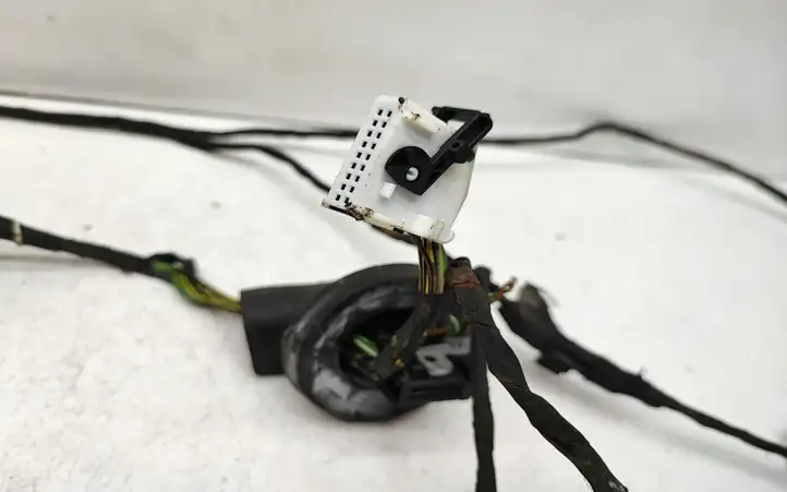 BMW X1 E84 (2009 - 2015)   Проводка датчиков парковки