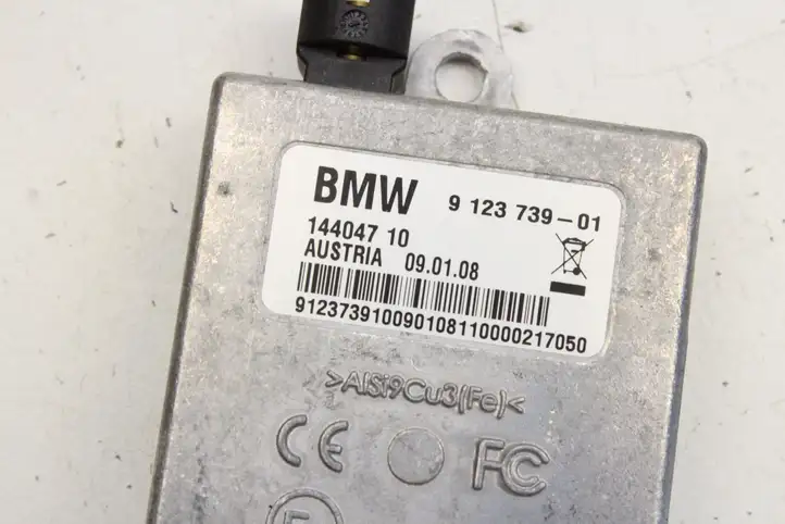 BMW 3 E92 E93 (2005 - 2014) 9123739 Усилитель антенны — фото 2