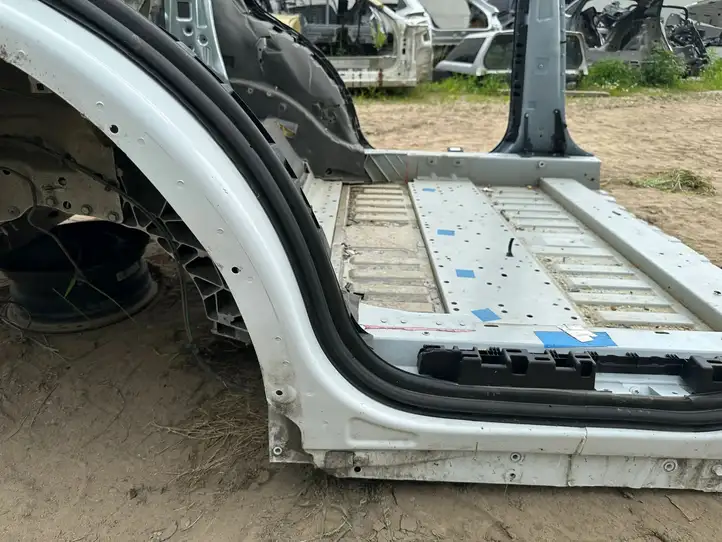Tesla Model X (2015 - 2021) Задняя часть кузова — фото 4