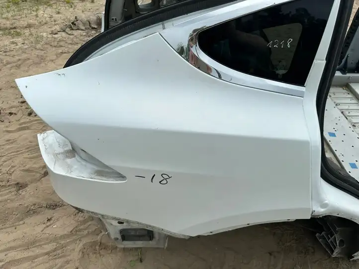 Tesla Model X (2015 - 2021) Задняя часть кузова — фото 21
