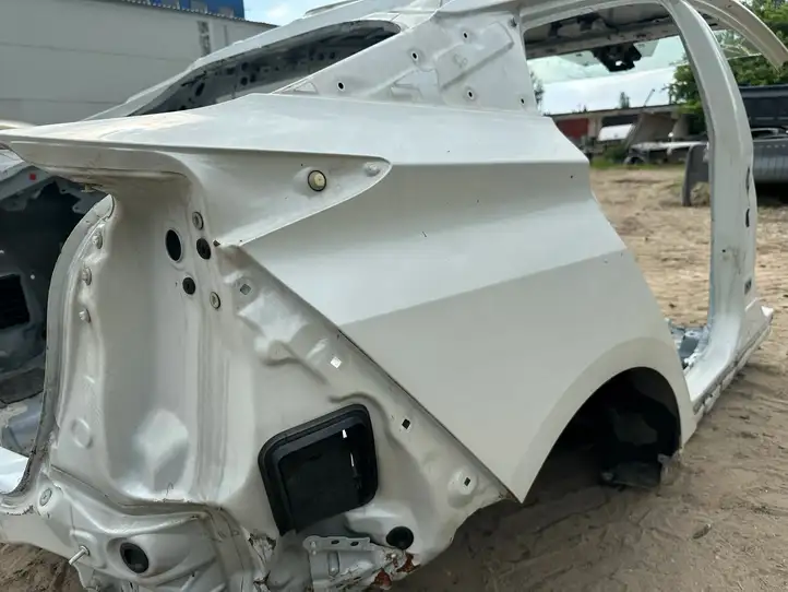 Toyota Prius (XW50) (2015 - ) Задняя часть кузова — фото 22