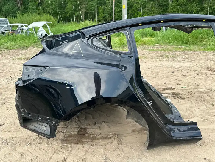 Tesla Model 3 (2017 - 2023) Задняя часть кузова — фото 1