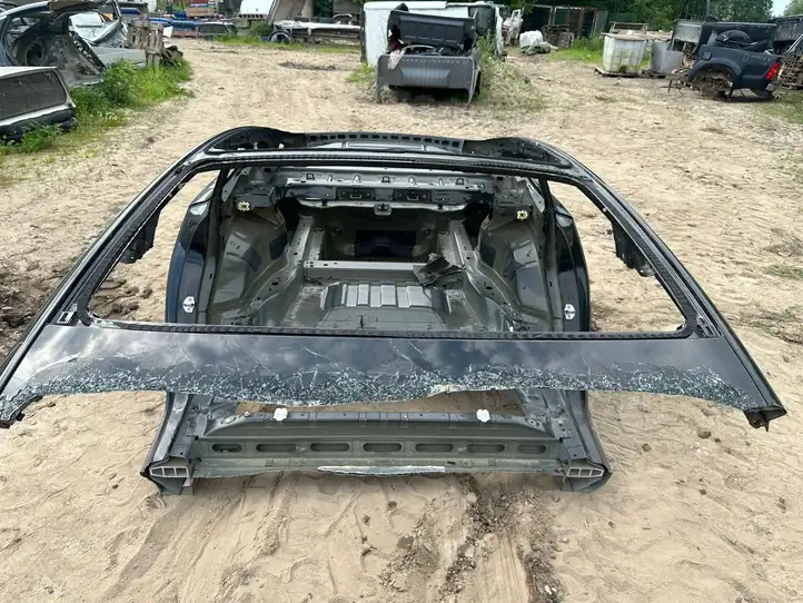 Tesla Model 3 (2017 - 2023) Задняя часть кузова — фото 11