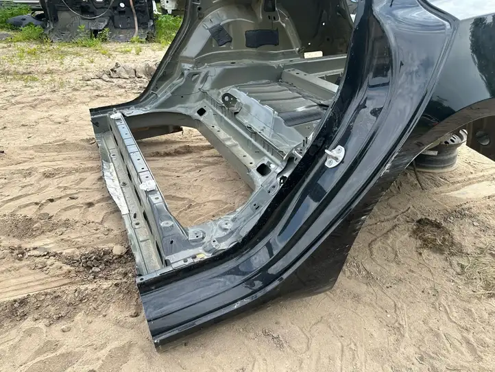 Tesla Model 3 (2017 - 2023) Задняя часть кузова — фото 13