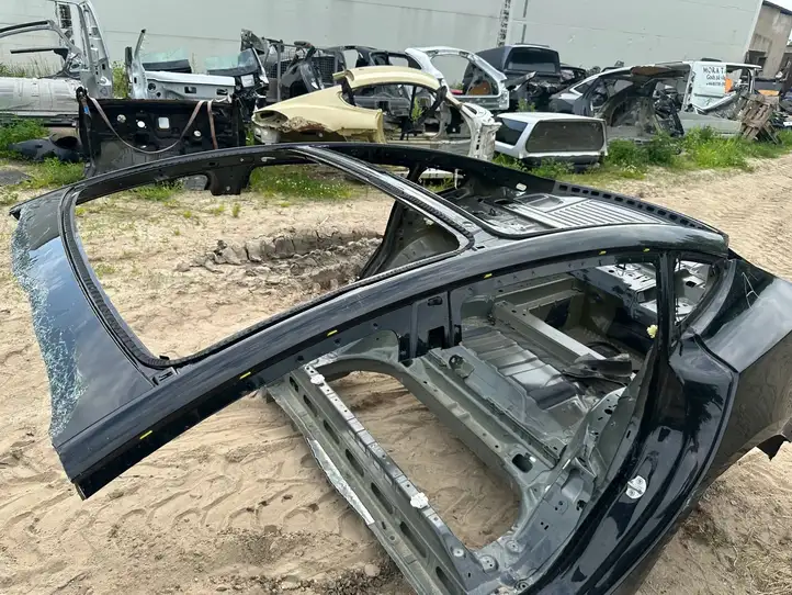 Tesla Model 3 (2017 - 2023) Задняя часть кузова — фото 23