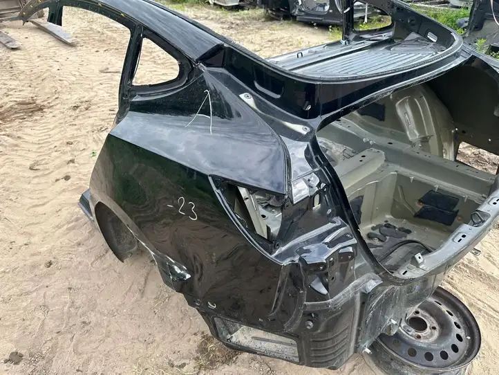 Tesla Model 3 (2017 - 2023) Задняя часть кузова — фото 29