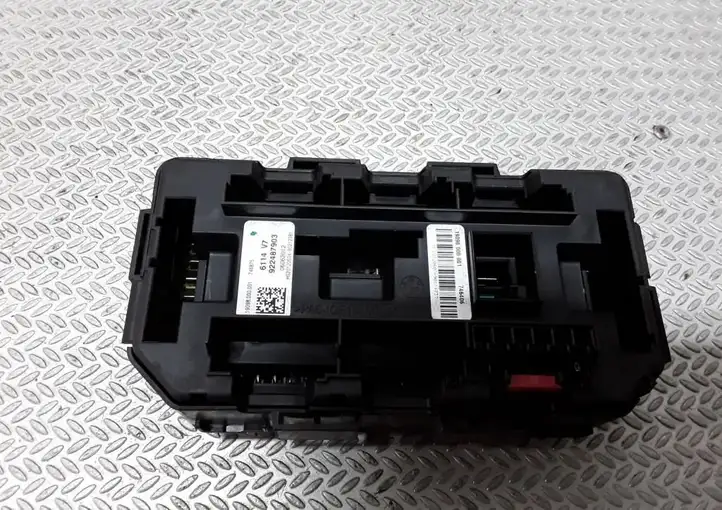 BMW 3 F30 F35 F31 (2012 - 2018) 922487903 Блок предохранителей — фото 3