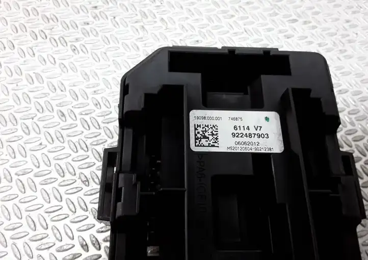 BMW 3 F30 F35 F31 (2012 - 2018) 922487903 Блок предохранителей — фото 5