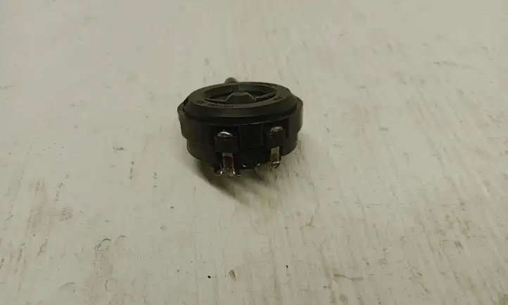 Mercedes-Benz E W212 (2009 - 2016) A2128200502 Твитер передней двери — фото 3
