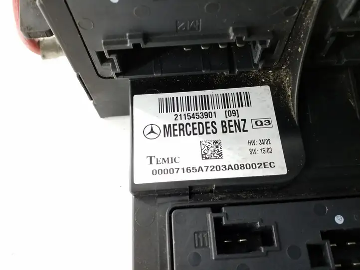 Mercedes-Benz E W211 (2002 - 2009) A2115453901 Блок предохранителей — фото 4