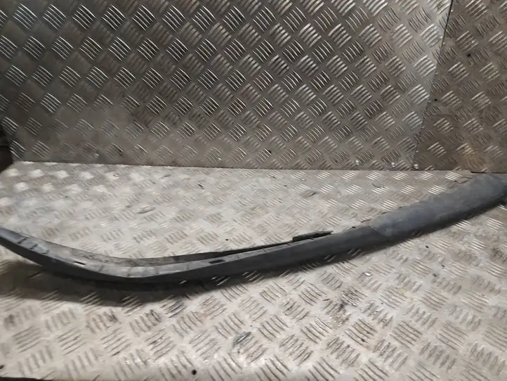 Opel Astra H (2004 - 2009) 375768702 Молдинг переднего бампера — фото 1