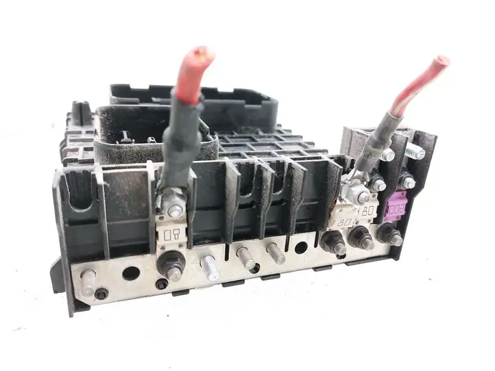 Audi A3/S3 8L (2000 - 2003) 1K0937124H Блок предохранителей — фото 3