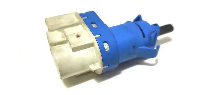 Land Rover Discovery 3 - LR3 (2004 - 2009) XKB500030 Датчик педали тормоза — фото 2