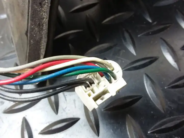 Toyota Avensis T250 (2006 - 2009) E11015829 Боковое зеркало с электроприводом — фото 4