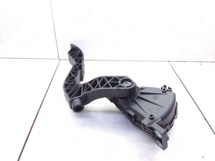 Audi A6 (2001 - 2004)  8D1721523F Педаль акселератора