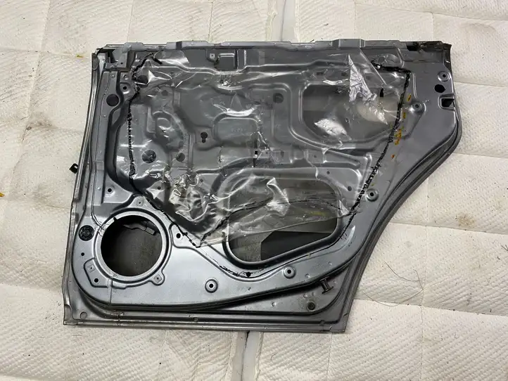 Subaru Legacy (2003 - 2009) 60409AG10C9P Задняя дверь — фото 3