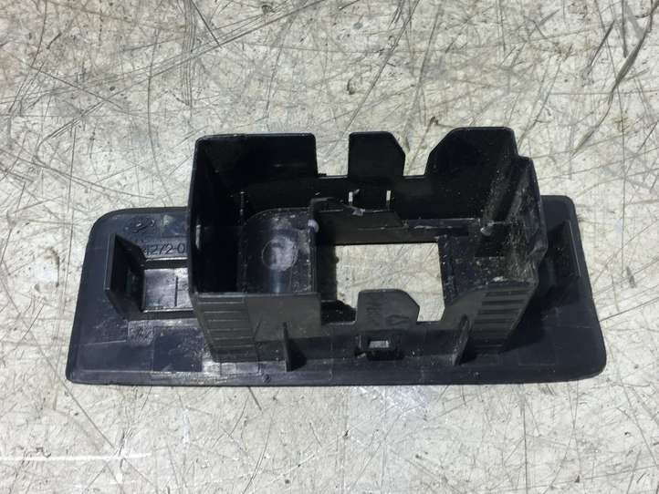 Toyota Verso (2009 - 2012)  742720F010 Отделка кнопок стеклоподъемника 