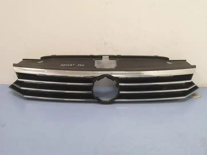 Volkswagen PASSAT B8 (2015 - ) 3G0853653 Верхняя решетка радиатора — фото 1