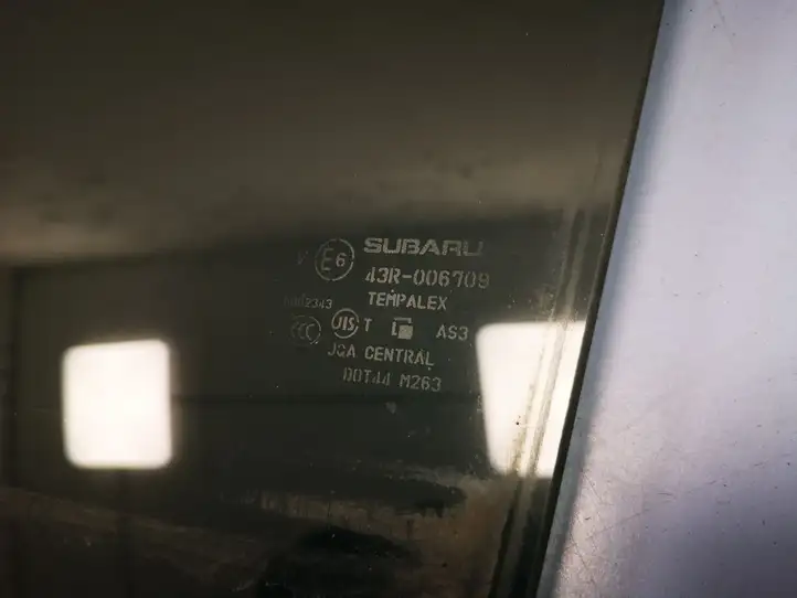 Subaru Outback (BS) (2014 - 2019) E643R006709 Стекло задней двери — фото 2