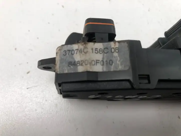 Toyota Corolla Verso E121 (2004 - 2007) 37074C158C Блок кнопок стеклоподъемников — фото 2