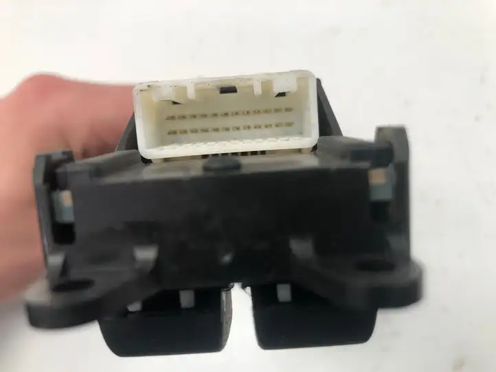 Toyota Corolla Verso E121 (2004 - 2007) 37074C158C Блок кнопок стеклоподъемников — фото 3
