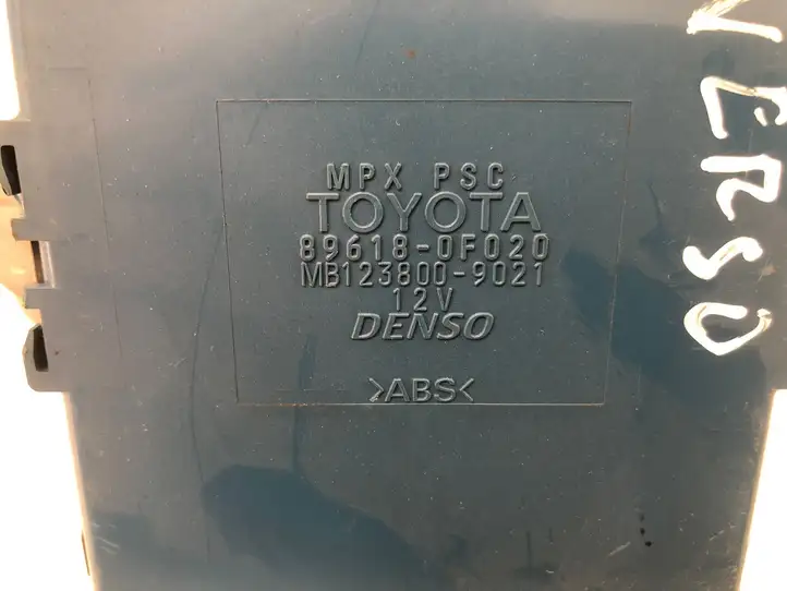 Toyota Corolla Verso E121 (2004 - 2007) 896180F020 Прочие блоки управления — фото 4