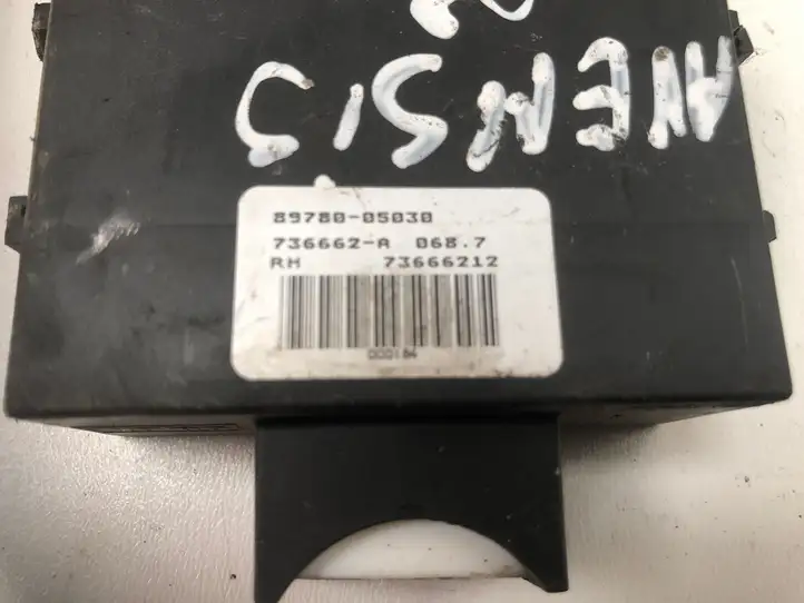 Toyota Corolla Verso E121 (2004 - 2007) 8978005030 Прочие блоки управления — фото 4