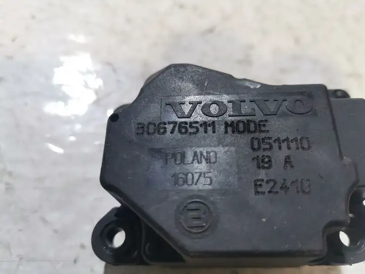 Volvo XC90 (2002 - 2006) 30676511 Двигатель задвижки потока воздуха — фото 3