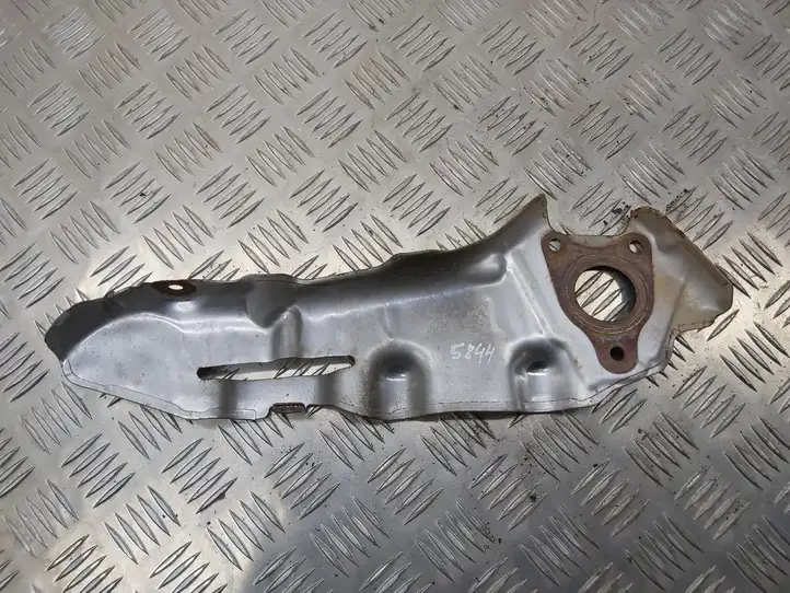 Nissan Qashqai (2013 - 2017) 140133244R Прочие детали моторного отсека — фото 1