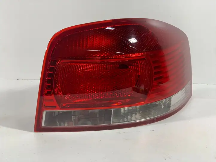 Audi A3/S3 8L (2000 - 2003) 8P0945096A Задний фонарь в кузове — фото 5