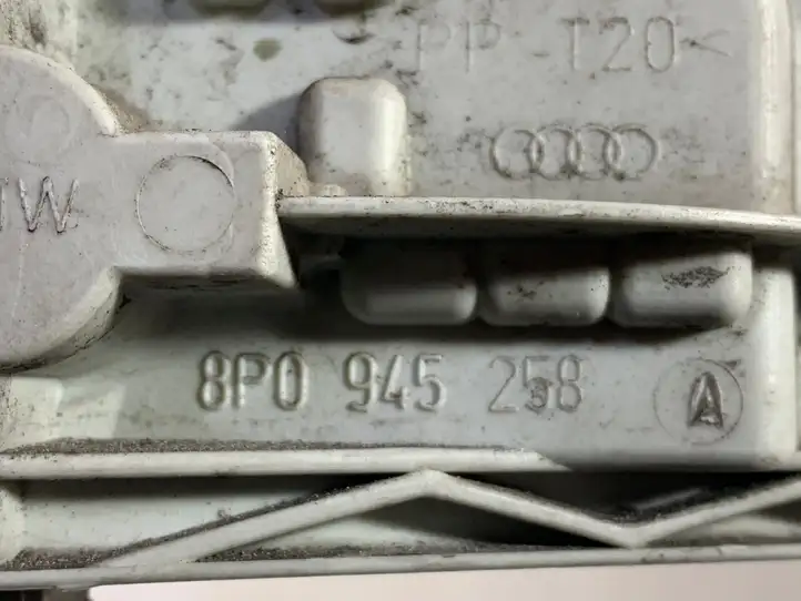 Audi A3/S3 8L (2000 - 2003) 8P0945096A Задний фонарь в кузове — фото 6